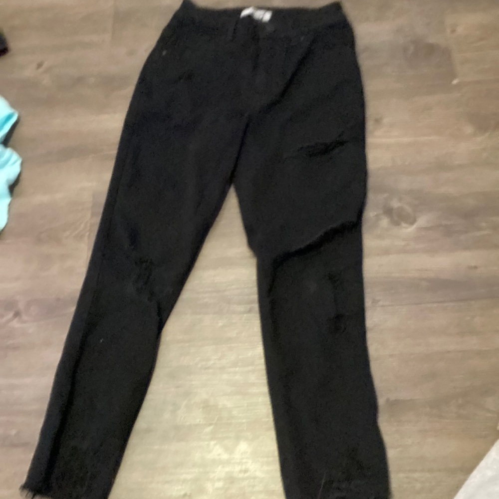 Black ripped mom jeans